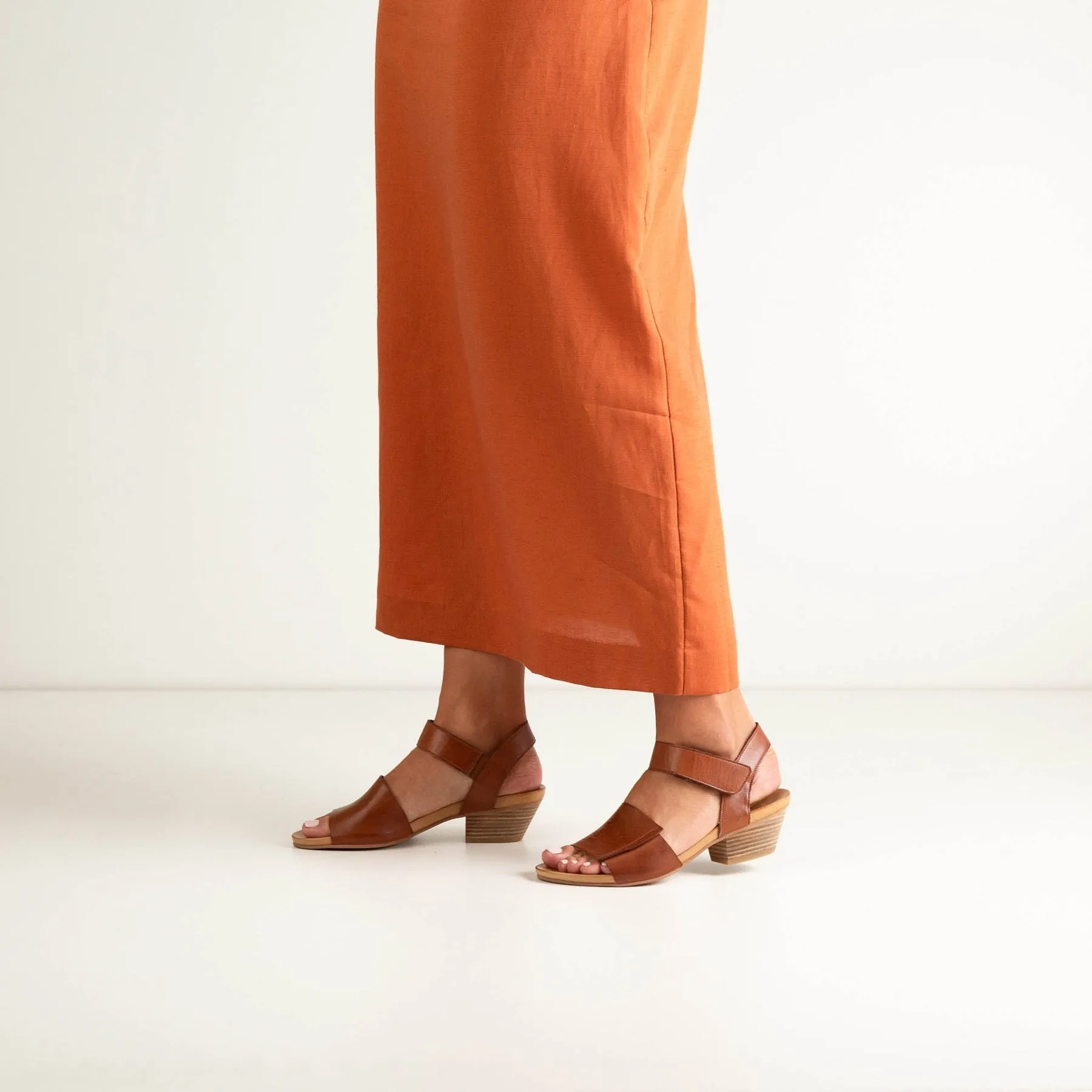 CURA LEATHER HEEL SANDALS
