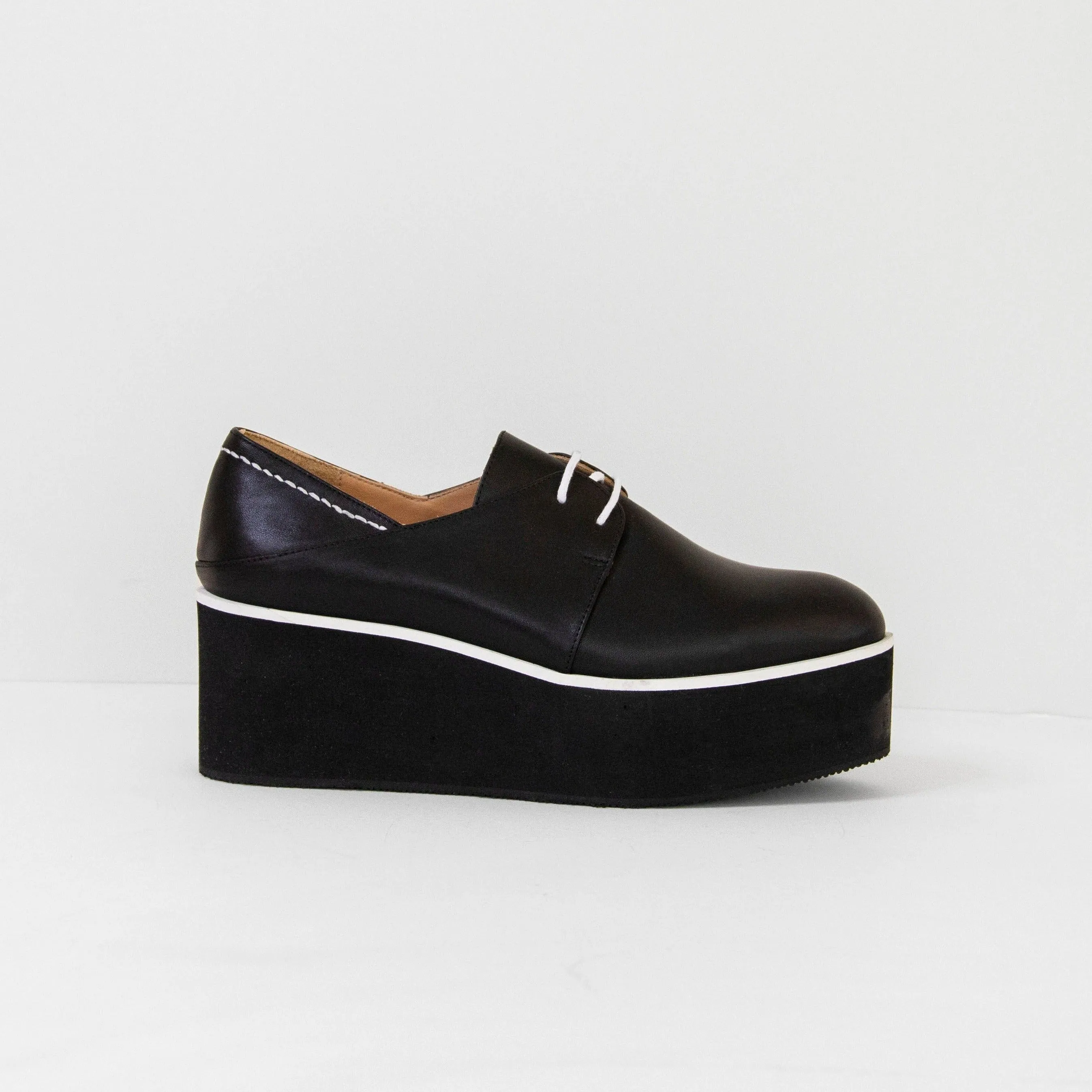 Lima black platform