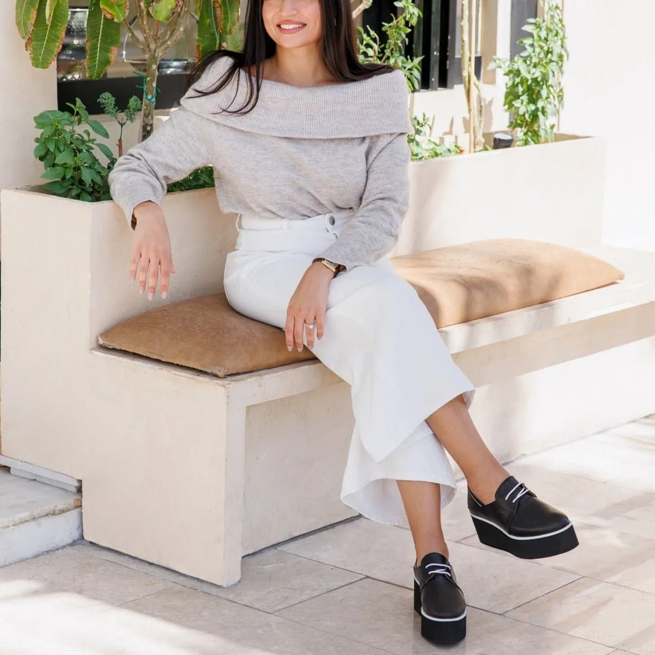 Lima black platform