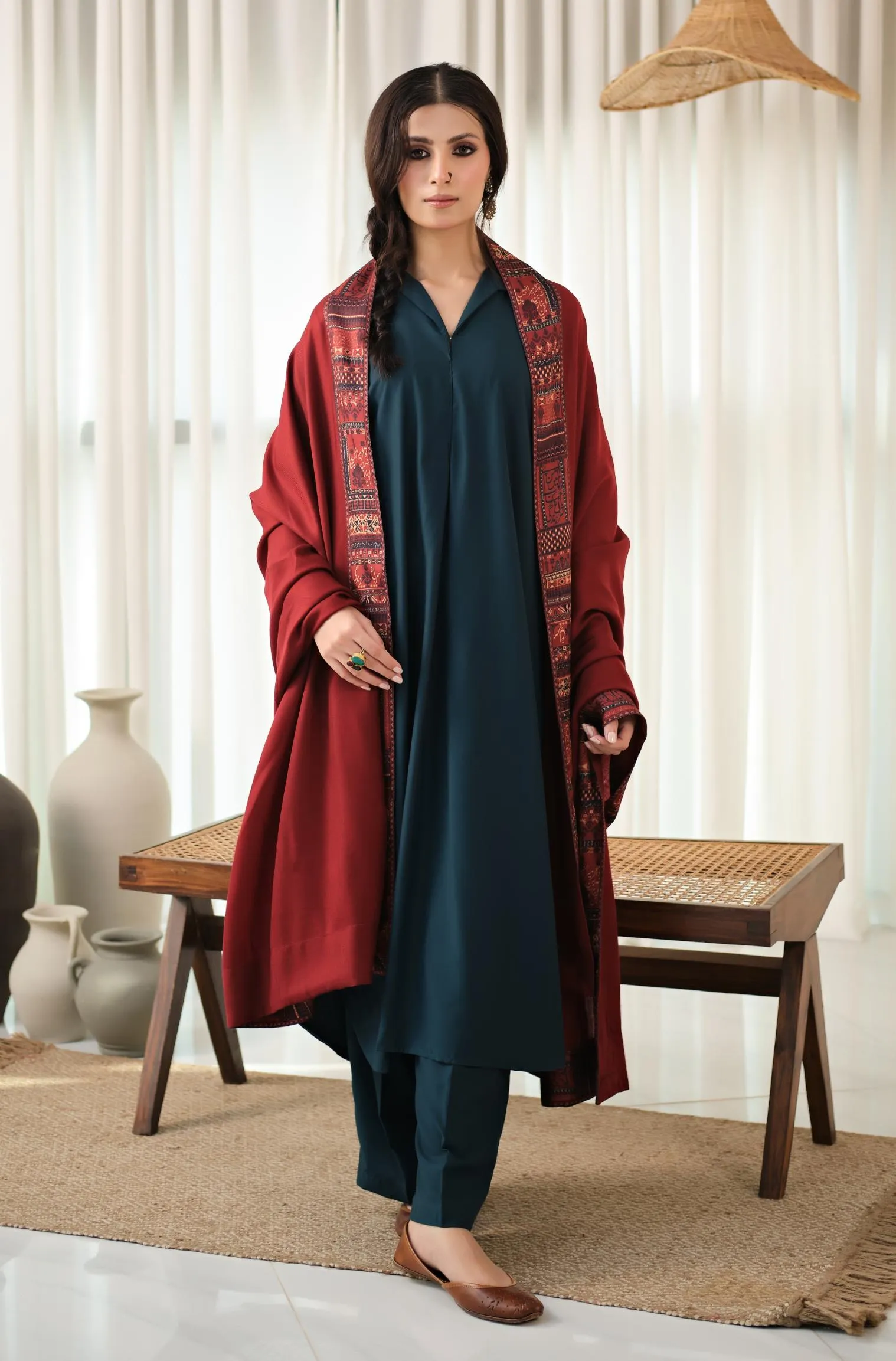 Manzil Shawl - Maroon