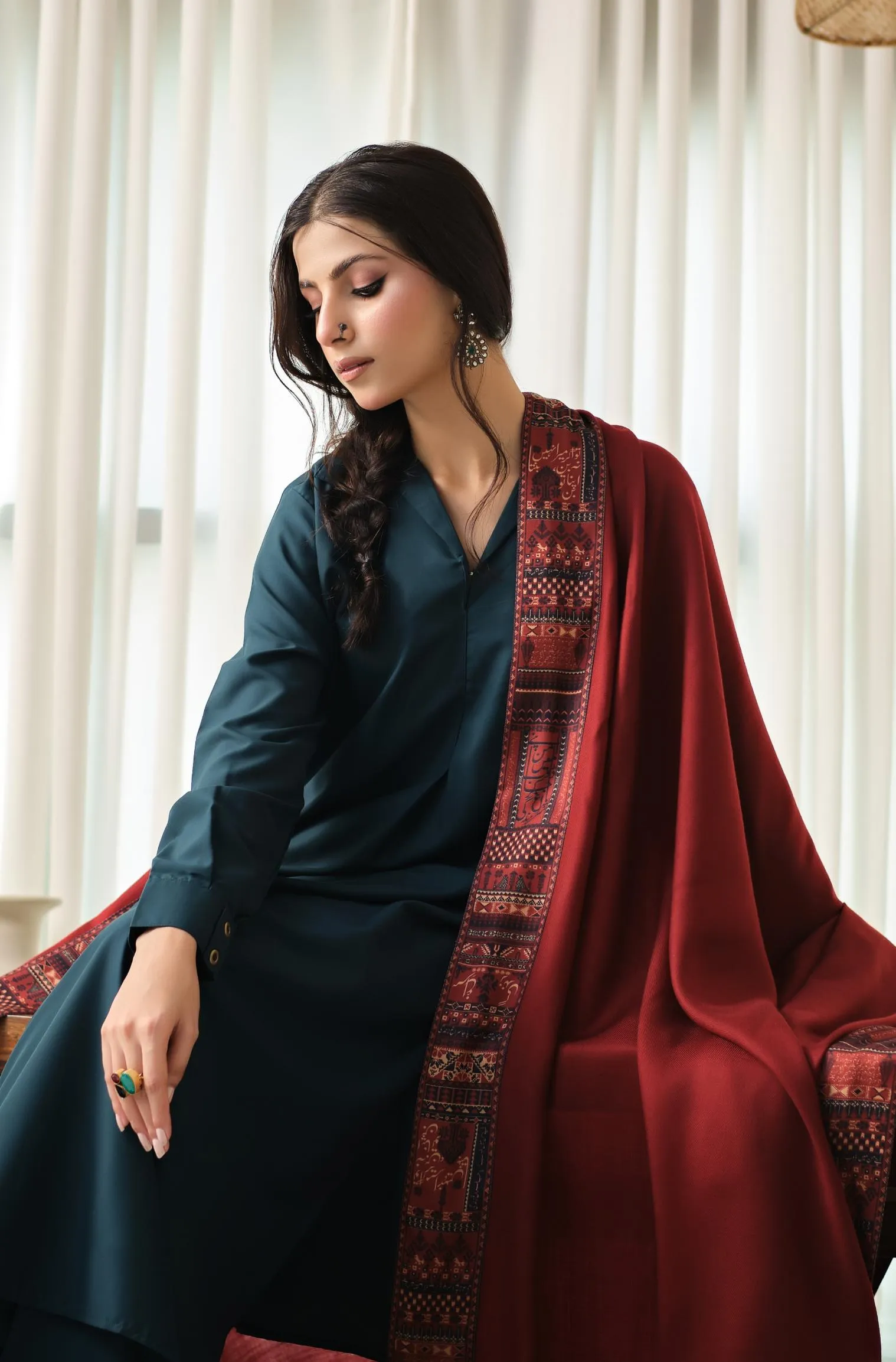 Manzil Shawl - Maroon